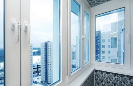 Остекление балкона и лоджии помогает не только защитить дом от атмосферных осадков, пыли и уличного шума, но и сделать пространство более комфортным. tab